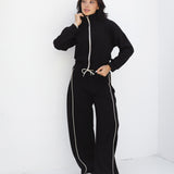 Off-Duty Modal Set in black