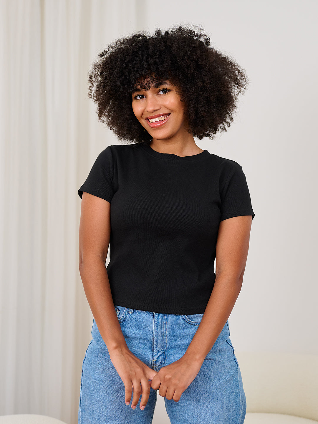 Short sleeves Ripped top