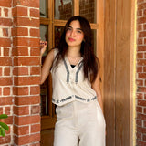 Sleeveless set in beige