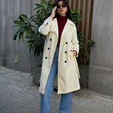 Trench coat in off white