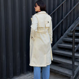 Trench coat in off white